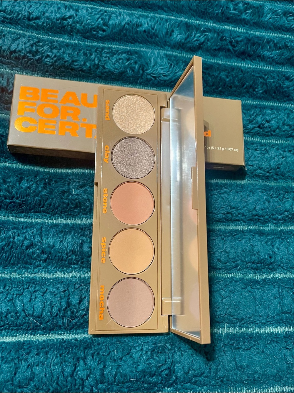 Playa to Palazzo Eyeshadow Palette - Orange Packaging - Picture 3 of 5
